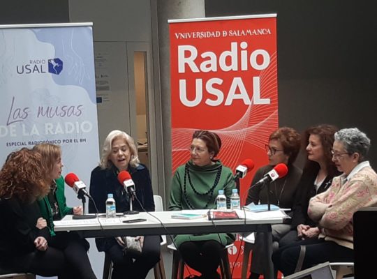 Mesa compartida con Ester Quintero